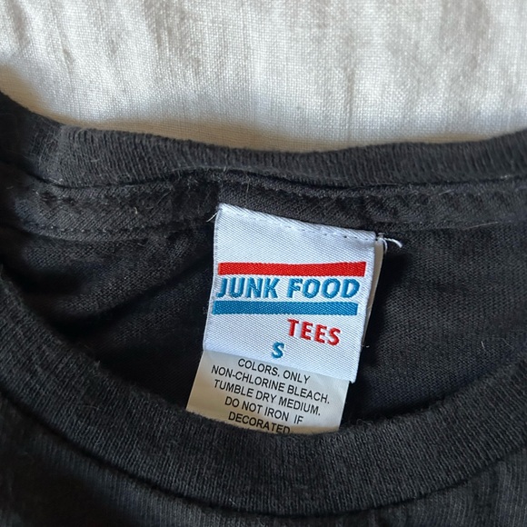 {Junk Food} Pink Floyd Graphic Tee - Picture 4 of 4